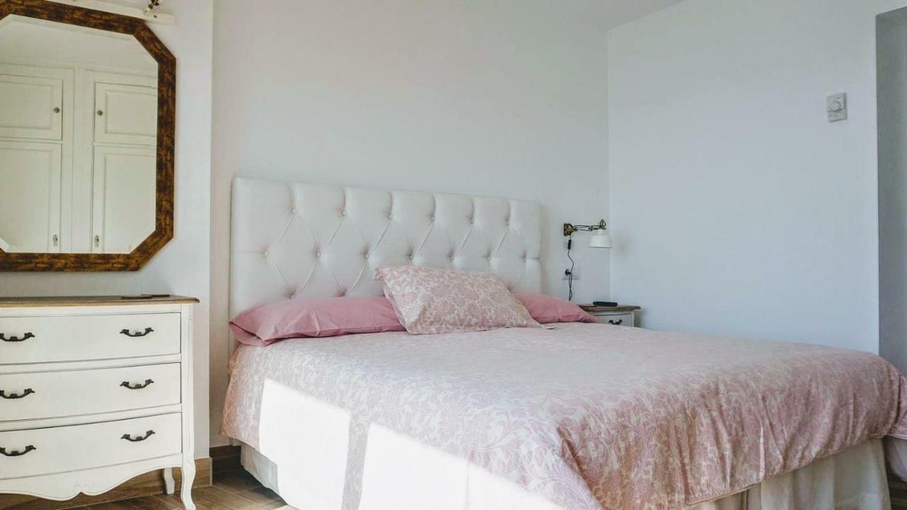 Beachfront Apartment In Fuengirola With Sea Views 외부 사진