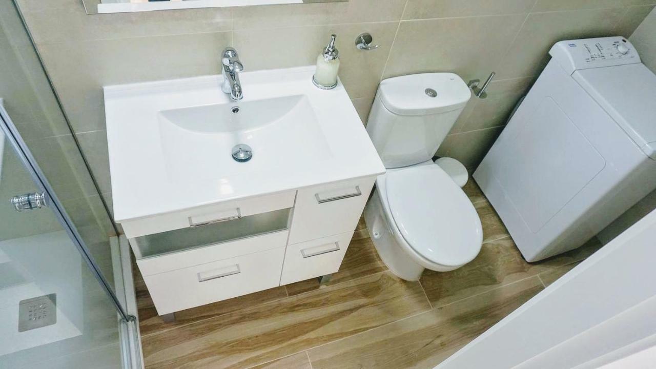 Beachfront Apartment In Fuengirola With Sea Views 외부 사진